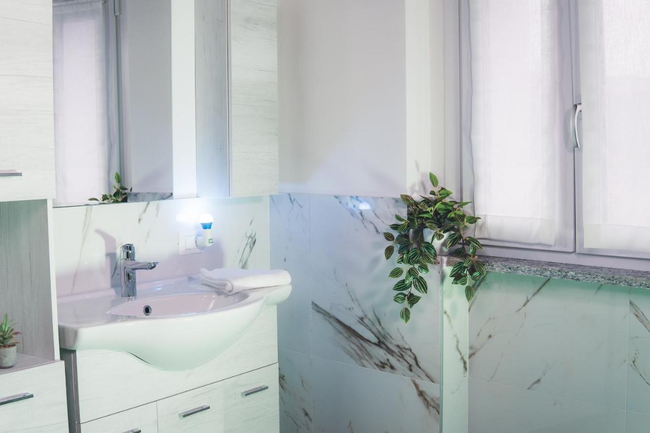 Lake House Vercurago エクステリア 写真